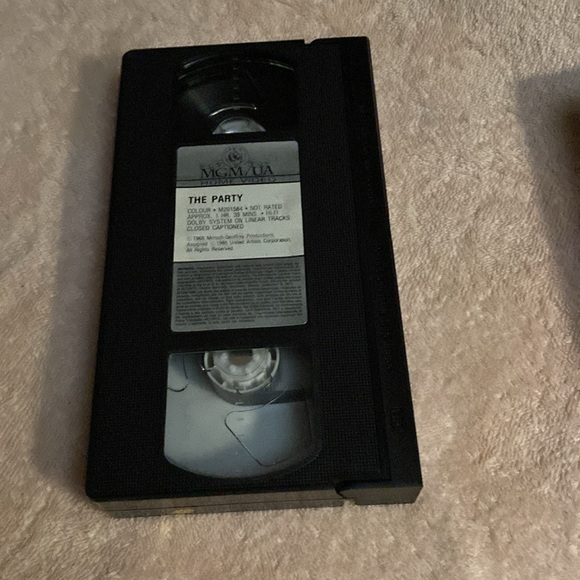 The Party (VHS, 1990, Vintage Classics) Peter Sellers - Picture 4 of 4